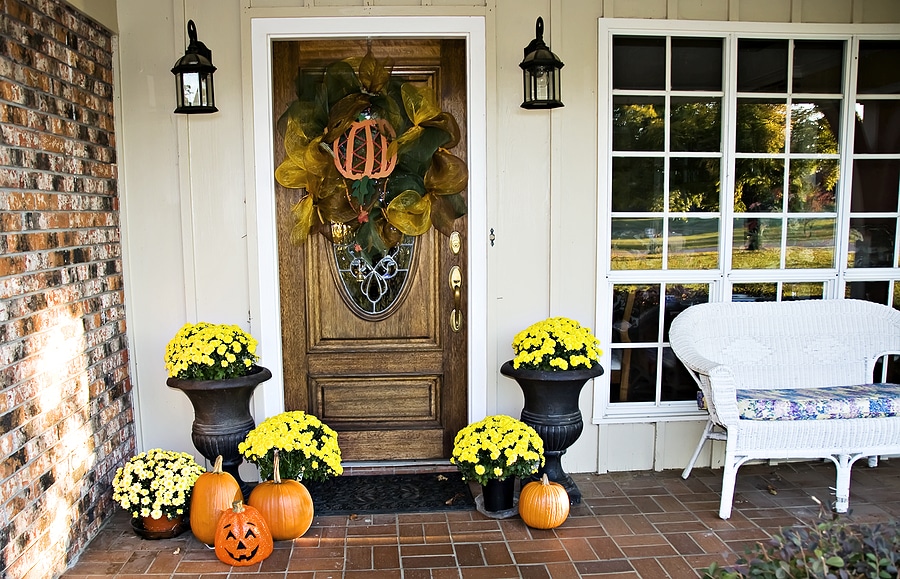 5 Easy Fall Outdoor Home Improvement Projects 
